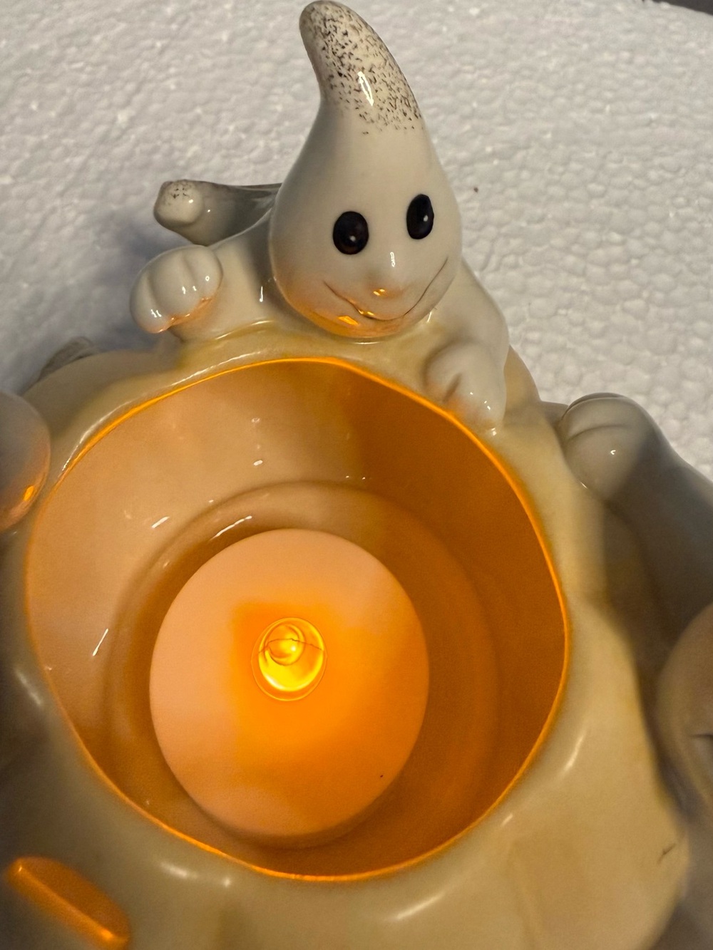 Lenox Vintage Halloween Ghost Trio
Pumpkin Tealight Candle Holder Like New - Picture 6 of 9